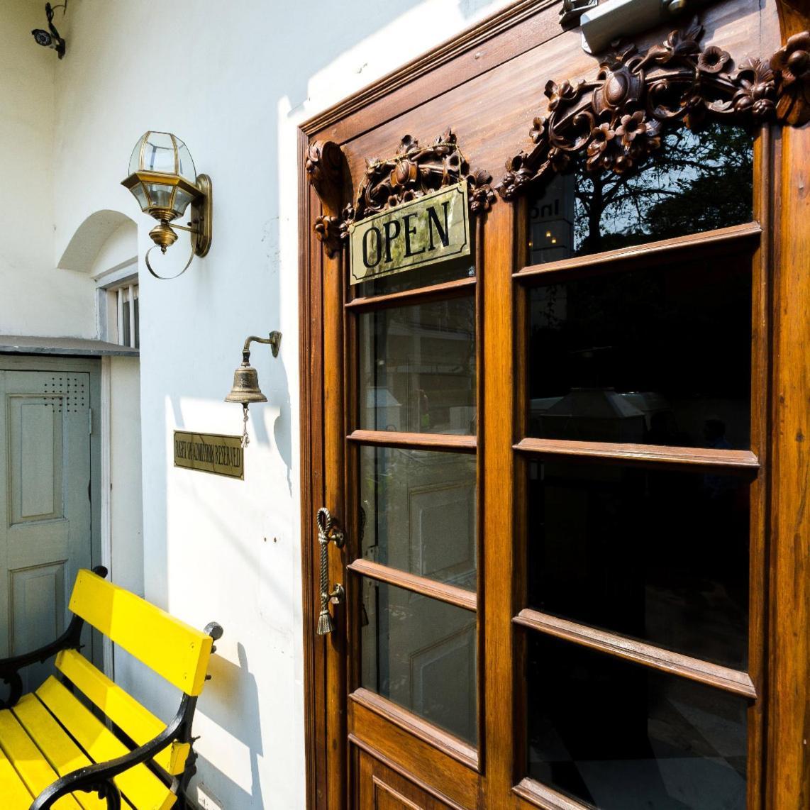 The Corner Courtyard Hotel Calcutta Eksteriør billede