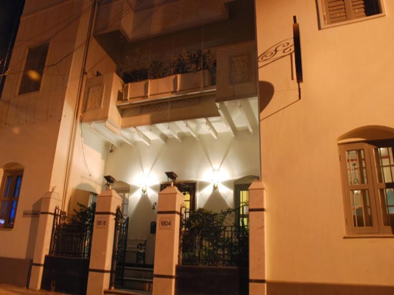 The Corner Courtyard Hotel Calcutta Eksteriør billede