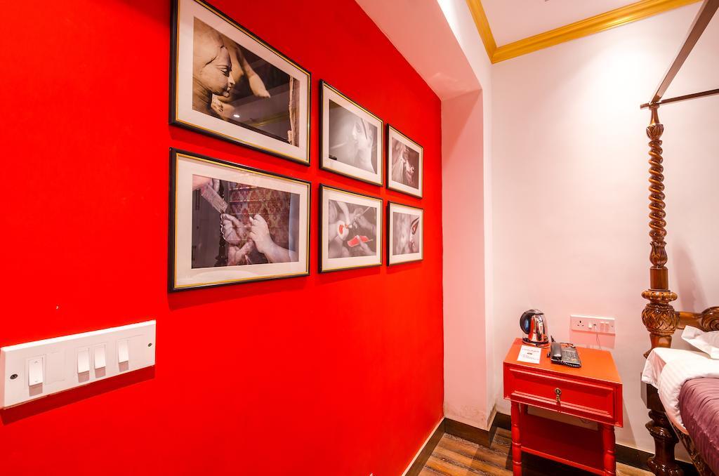 The Corner Courtyard Hotel Calcutta Eksteriør billede